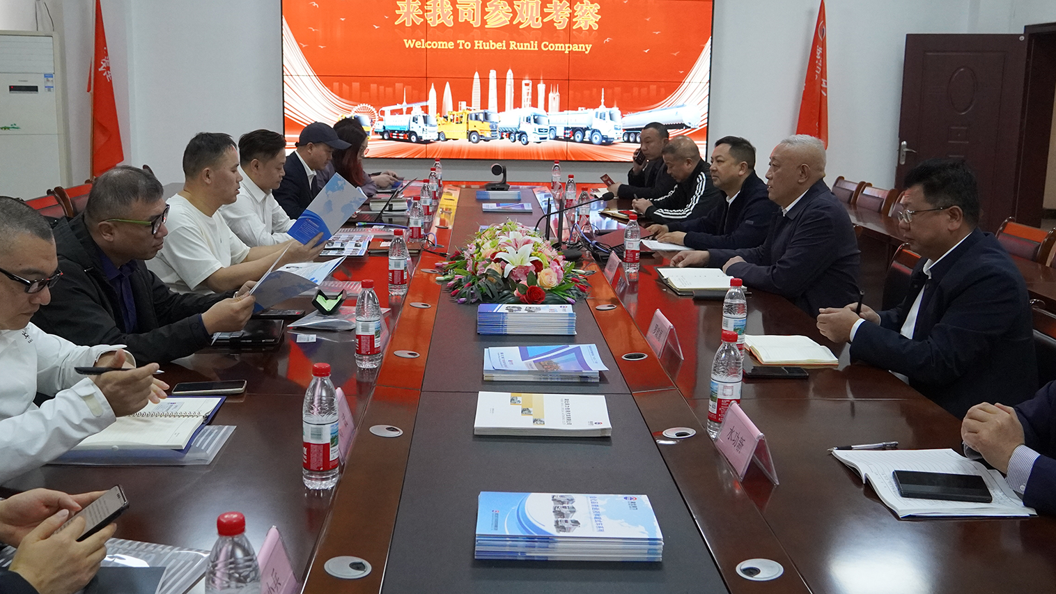 知名外貿(mào)公司來(lái)潤(rùn)力訪問(wèn)，深入交流合作共贏！
